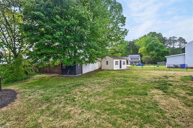 817 Haskins DR, Suffolk, VA 23434
