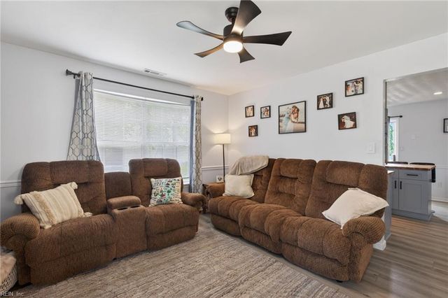 817 Haskins DR, Suffolk, VA 23434