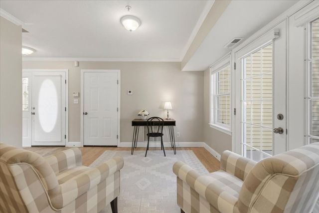 124 Clear Pond Dr 124, Walpole, MA 02081