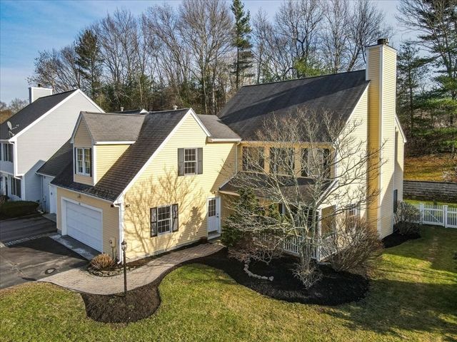 124 Clear Pond Dr 124, Walpole, MA 02081