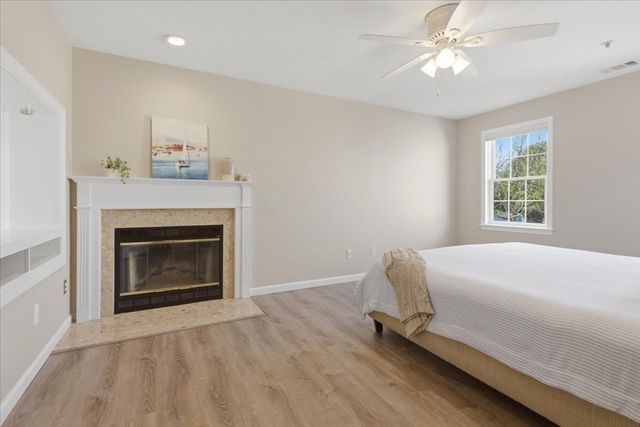 124 Clear Pond Dr 124, Walpole, MA 02081