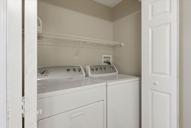 124 Clear Pond Dr 124, Walpole, MA 02081