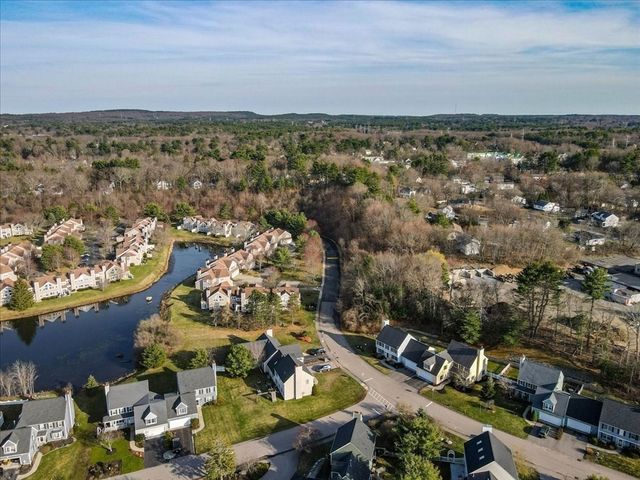 124 Clear Pond Dr 124, Walpole, MA 02081