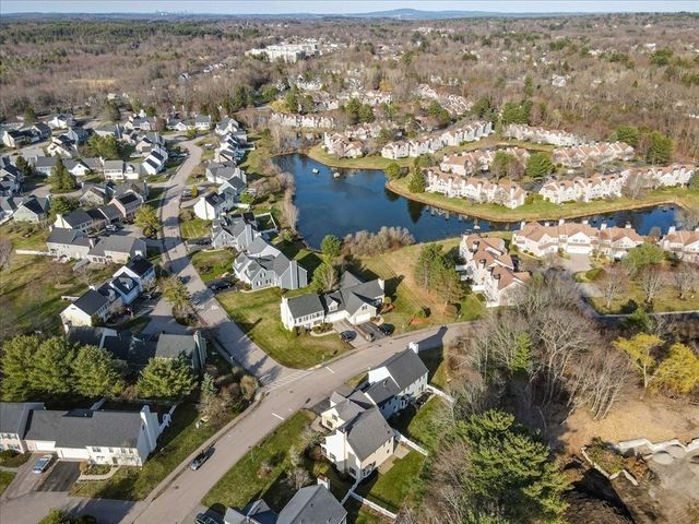 124 Clear Pond Dr 124, Walpole, MA 02081