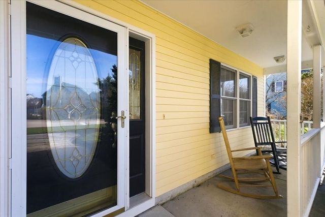 124 Clear Pond Dr 124, Walpole, MA 02081