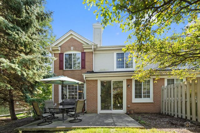 965 Winners Cup Ct Court, Naperville, IL 60564