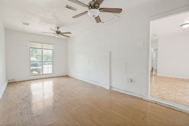 2524 Suffolk Lane, Lancaster, TX 75134