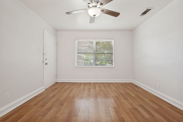 2524 Suffolk Lane, Lancaster, TX 75134