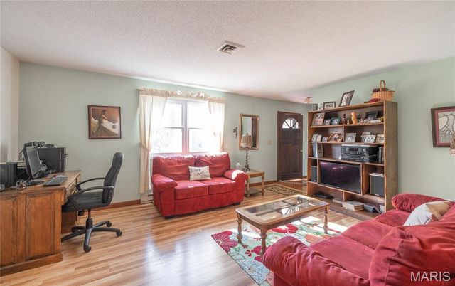 10815 Timber Drive, Rolla, MO 65401