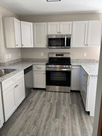 1300 Honeysuckle Lane SE, Cambridge, MN 55008
