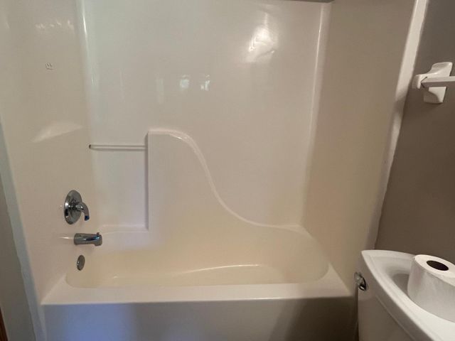 1300 Honeysuckle Lane SE, Cambridge, MN 55008