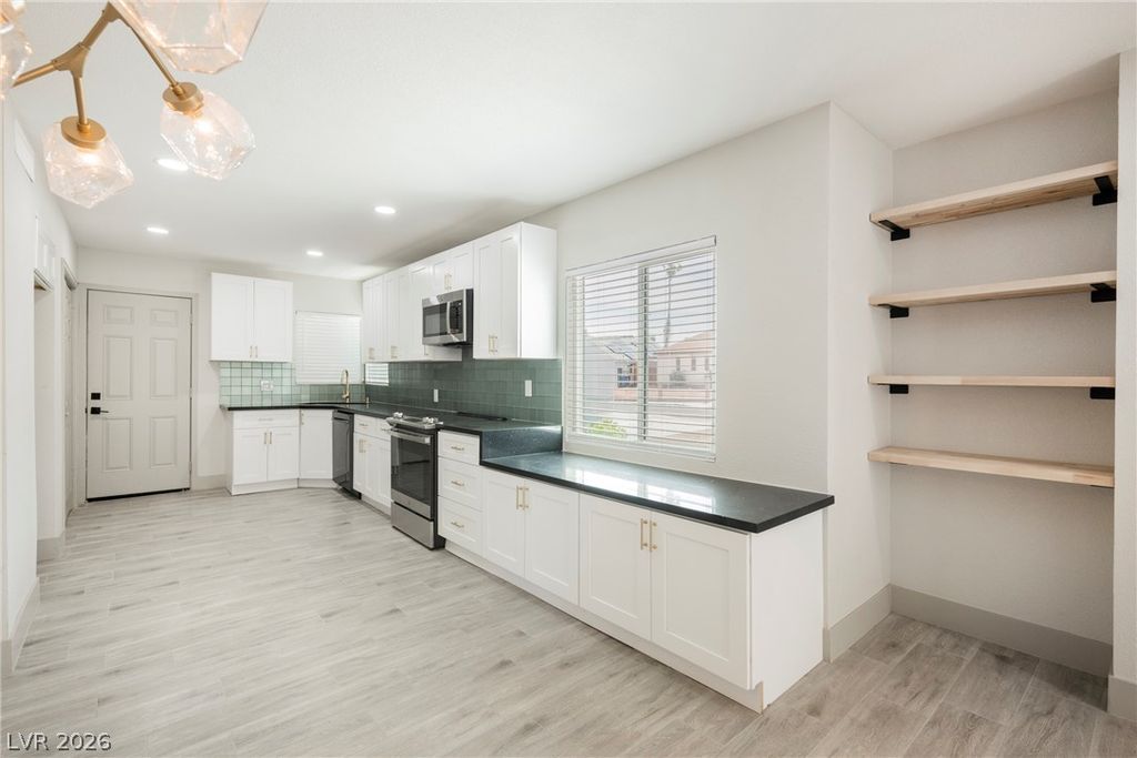 1421 Norman Avenue, Las Vegas, NV 89104 — exterior