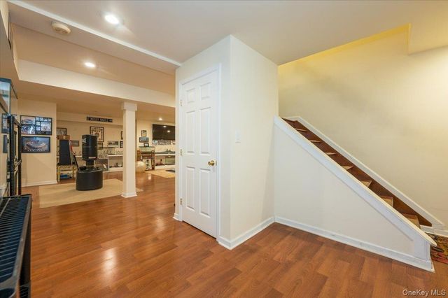 20 Pineacre Drive, Smithtown, NY 11787