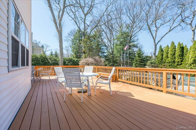 20 Pineacre Drive, Smithtown, NY 11787
