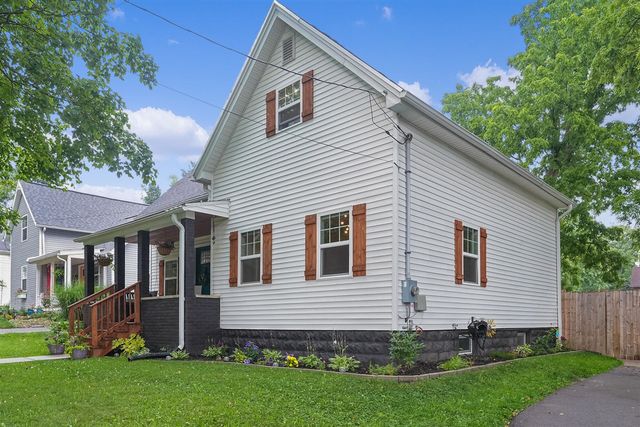 414 High Street, Marshall, MI 49068