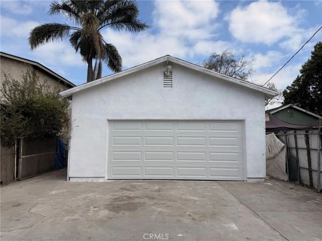 15211 S Gibson, Compton, CA 90221