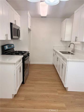 15211 S Gibson, Compton, CA 90221