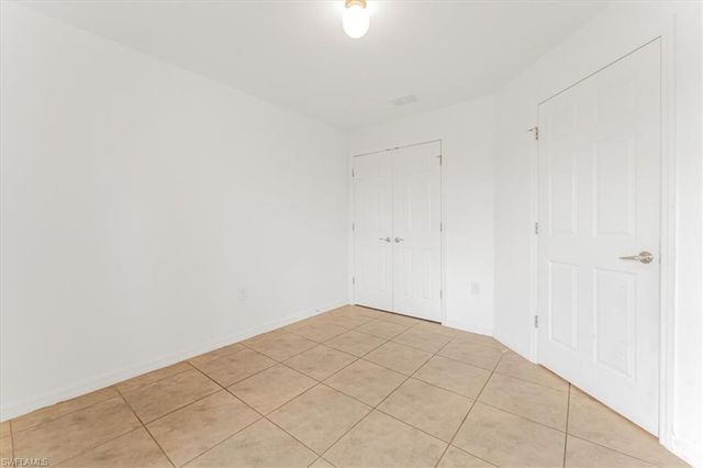 2607 24th ST SW, Lehigh Acres, FL 33976