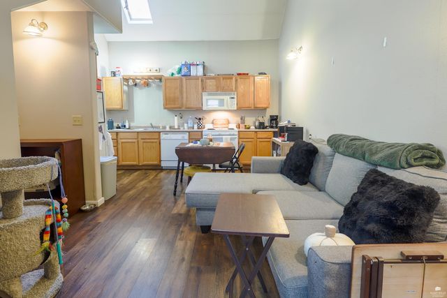 610 Thurtson Street 612 Thurston Street, Manhattan, KS 66502