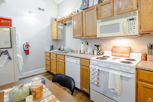 610 Thurtson Street 612 Thurston Street, Manhattan, KS 66502