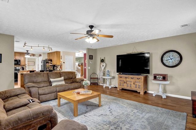 688 Country Grove Lane, Auburn, GA 30011