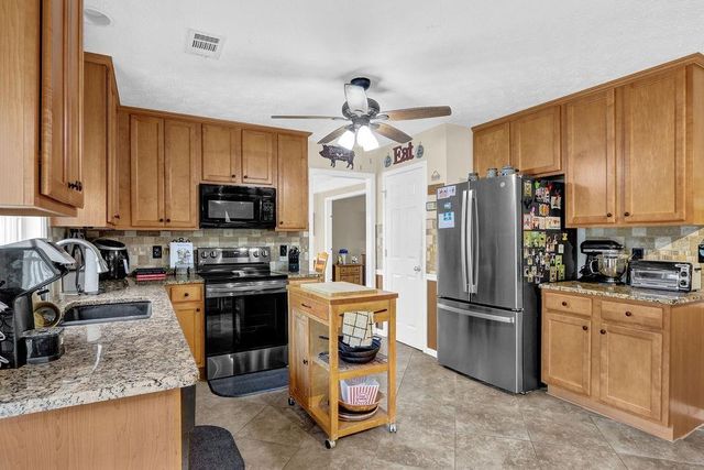 688 Country Grove Lane, Auburn, GA 30011