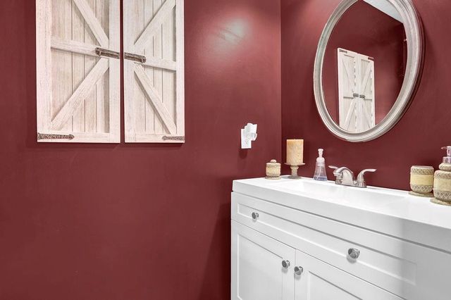 688 Country Grove Lane, Auburn, GA 30011