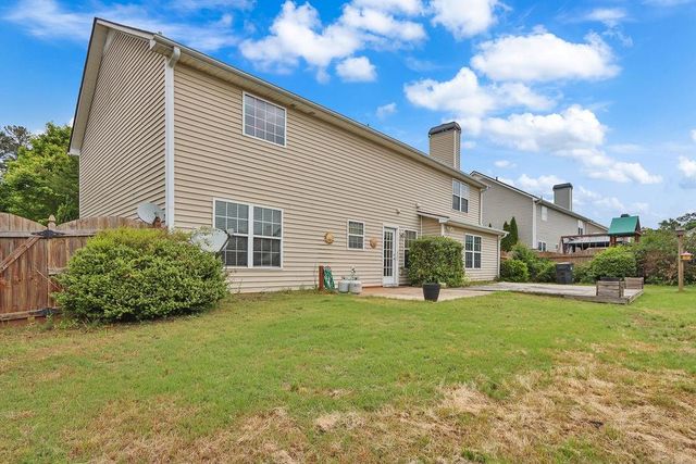 688 Country Grove Lane, Auburn, GA 30011