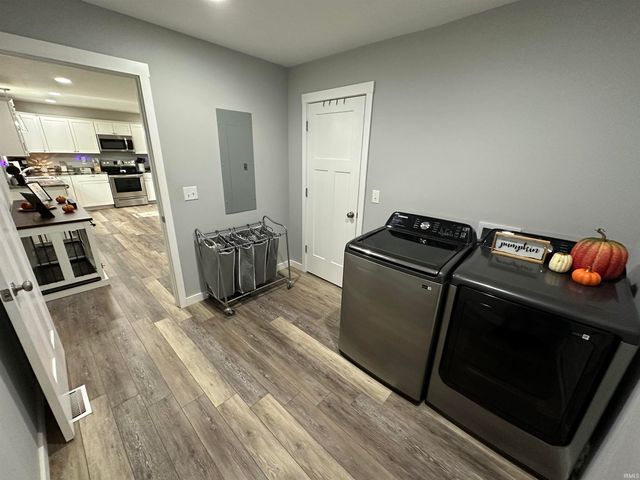 58 SHERWOOD LANE, Bedford, IN 47421