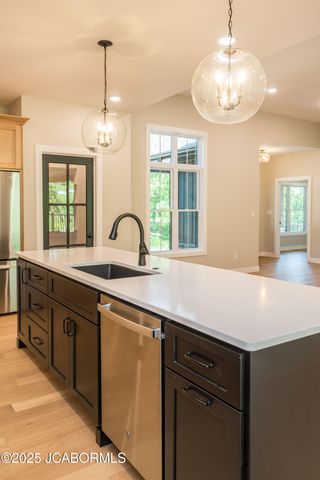 816 FRIENDSHIP ROAD, Jefferson City, MO 65101