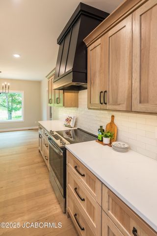 816 FRIENDSHIP ROAD, Jefferson City, MO 65101