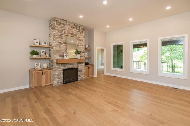 816 FRIENDSHIP ROAD, Jefferson City, MO 65101