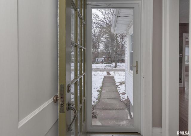 2416 12TH Street, Moline, IL 61265