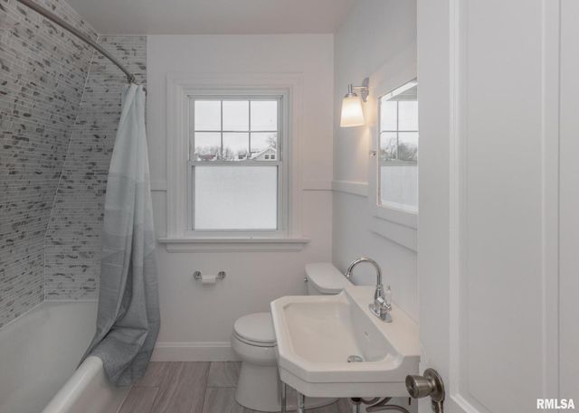 2416 12TH Street, Moline, IL 61265