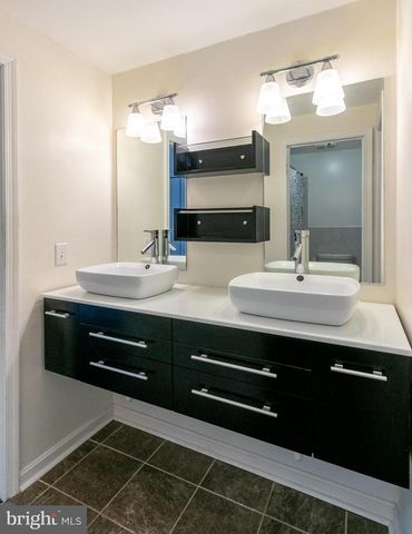12155 DOVE CIR, Laurel, MD 20708