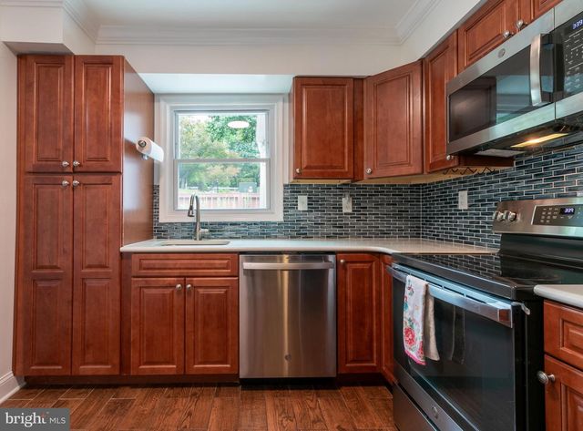 12155 DOVE CIR, Laurel, MD 20708