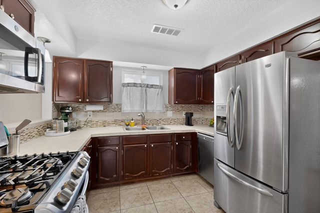 1635 Fornax Road SE, Rio Rancho, NM 87124