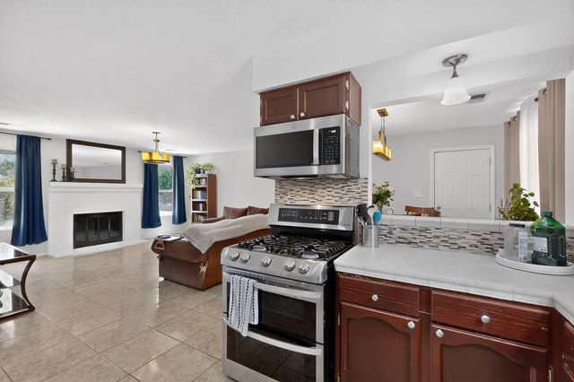 1635 Fornax Road SE, Rio Rancho, NM 87124