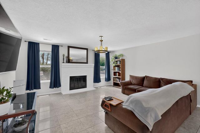 1635 Fornax Road SE, Rio Rancho, NM 87124