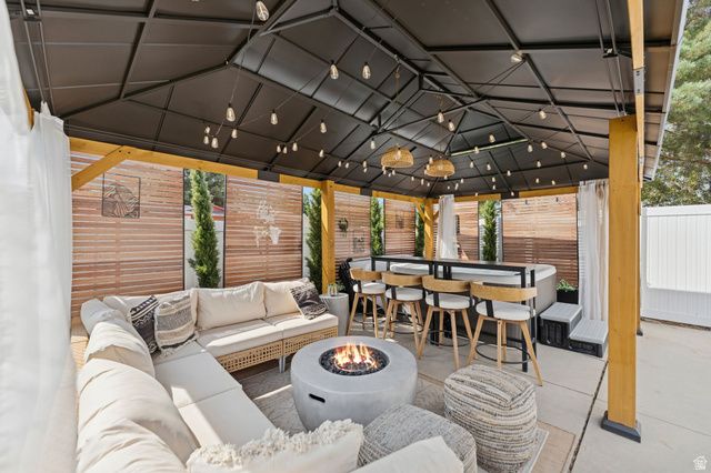 6877 PINEVIEW CIR, Salt Lake City, UT 84121