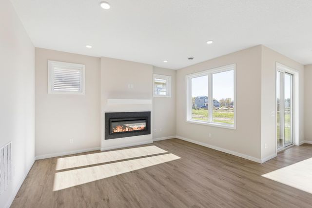 19160 Cloverleaf Way, Farmington, MN 55024