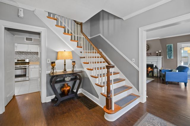 327 McClellan Boulevard, Davenport, IA 52803