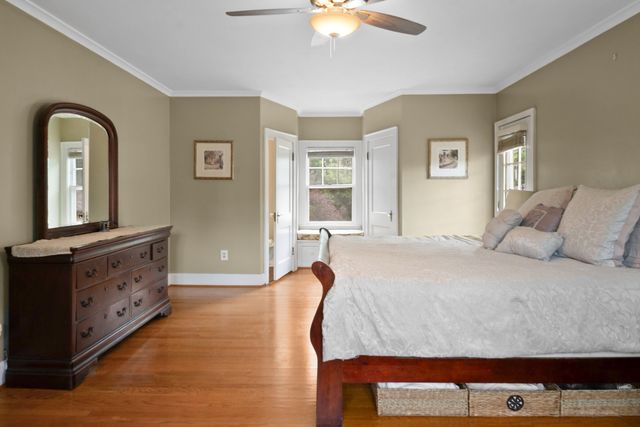 327 McClellan Boulevard, Davenport, IA 52803