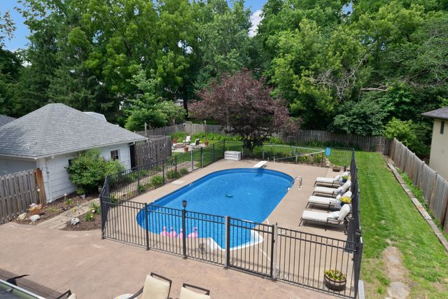 327 McClellan Boulevard, Davenport, IA 52803