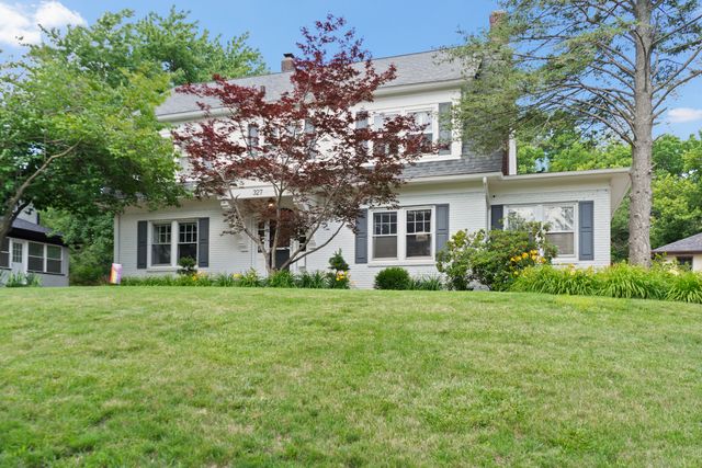327 McClellan Boulevard, Davenport, IA 52803
