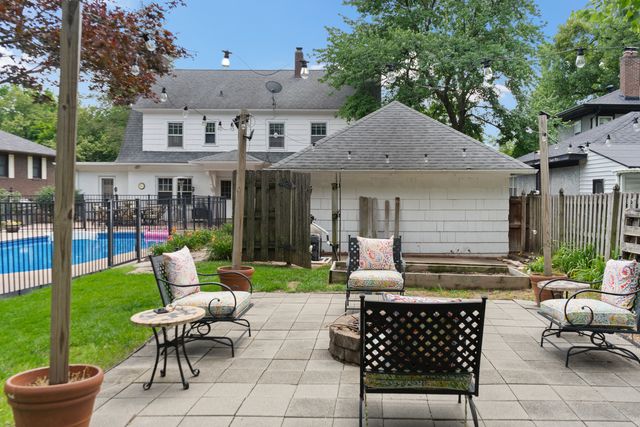 327 McClellan Boulevard, Davenport, IA 52803