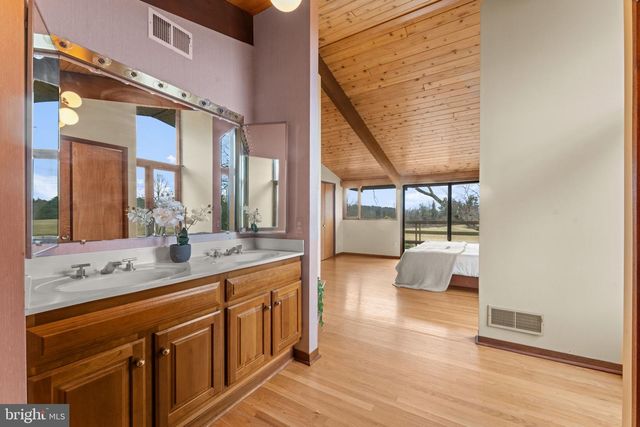 7099 GLEN CURTISS LN, Warrenton, VA 20187