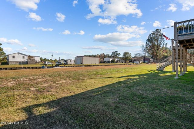 1134 Whichards Beach Road, Chocowinity, NC 27817