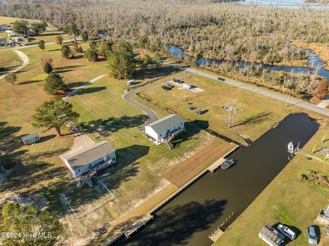 1134 Whichards Beach Road, Chocowinity, NC 27817