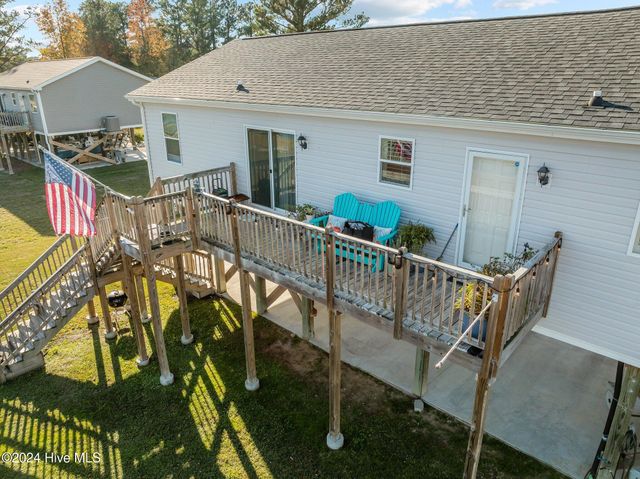 1134 Whichards Beach Road, Chocowinity, NC 27817
